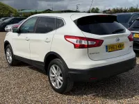 Used Nissan Qashqai Acenta Premium 110 HP (80 kW) 2014 White SUV