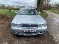 Usado Jaguar XJ Sovereign 204 HP (150 kW) 2008 Prateado Sedan