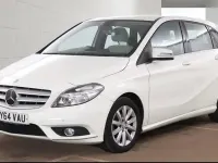 Usado Mercedes B180 SE 2014 Branco Monovolume