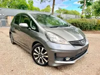 Used Honda Fit 120 HP (88 kW) 2013 Gray Hatchback