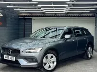 Begagnad Volvo V60 CC Plus 190 HK (139 kW) 2020 Kombi
