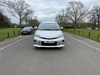 Begagnad Toyota Estima 2026 Silver
