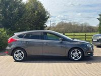 Used Ford Focus Zetec 125 HP (91 kW) 2016 Grey Hatchback