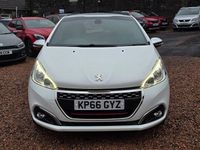 Used Peugeot 208 Prestige 208 HP (152 kW) 2016 White Hatchback