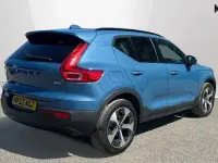 Usado Volvo XC40 Ultimate 194 HP (142 kW) 2023 Azul SUV