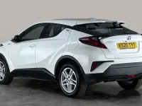 Used Toyota C-HR 122 HP (89 kW) 2020 White SUV