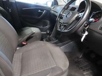 Used VW Polo SE 90 HP (66 kW) 2015 Black Hatchback