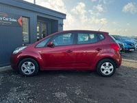 Used Kia Venga 89 HP (65 kW) 2013 Red Hatchback