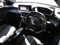 Second-hand Peugeot e-2008 GT 98 kW (134 CP) 2024 Alb SUV