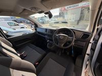 Used Vauxhall Vivaro S 100 HP (73 kW) 2023 White MPV