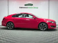 Used Vauxhall Insignia Edition 170 HP (125 kW) 2017 Red Hatchback