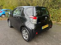 Used Toyota iQ 68 HP (50 kW) 2009 Black Hatchback