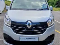 Używany Renault Trafic 2017 Srebrny Minivan