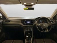 Used VW T-Roc SE 115 HP (84 kW) 2018 Red SUV