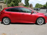 Used Ford Focus Zetec 125 HP (91 kW) 2015 Red Hatchback