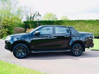 Usado Isuzu D-Max 2023 Preto Pickup