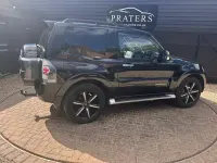 Used Mitsubishi Shogun 200 HP (147 kW) 2014 Black SUV