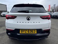Used Vauxhall Grandland X SRi 130 HP (95 kW) 2022 White SUV