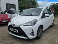 Used Toyota Yaris 91 HP (66 kW) 2020 White Hatchback