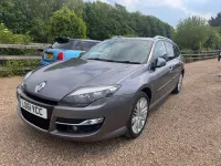 Usado Renault Laguna III Dynamique 150 HP (110 kW) 2012 Cinzento Carrinha