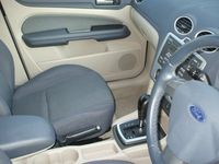 Begagnad Ford Focus 2006 Halvkombi