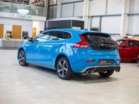 Used Volvo V40 R-Design 190 HP (139 kW) 2015 Blue Hatchback