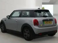 Begagnad Mini Cooper S Hatch 135 kW (184 HK) 2023 Silver Halvkombi
