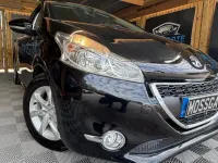Used Peugeot 208 Active 67 HP (49 kW) 2016 Black Hatchback
