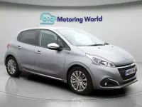 Second-hand Peugeot 208 Signature Sky 82 CP (60 kW) 2019 Gri Hatchback