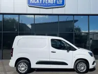 Used Vauxhall Combo Sportive 100 HP (73 kW) 2020 White MPV