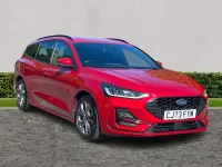 Begagnad Ford Focus ST-Line 2024 Röd Kombi