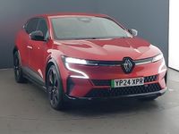 Begagnad Renault Megane E-Tech Techno 159 kW (217 HK) 2024 Röd Halvkombi