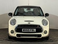 Begagnad Mini Cooper S Hatch 170 HK (125 kW) 2015 Vit Halvkombi