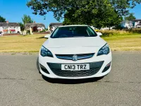 Used Vauxhall Astra 99 HP (72 kW) 2013 White Hatchback