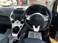 Usado Ford Ka Zetec 69 CV (50 kW) 2015 Negro Utilitario