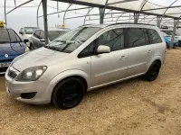Second-hand Vauxhall Zafira 115 CP (84 kW) 2012 Argintiu Monovolum