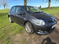 Usado Toyota Auris 101 HP (74 kW) 2009 Cinzento Citadino