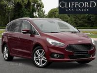 Used Ford S-MAX Titanium 180 HP (132 kW) 2017 Red MPV