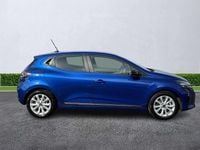 Używany Renault Clio V Evolution 2024 Niebieski Hatchback