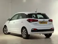 Used Hyundai i20 SE 100 HP (73 kW) 2018 White Hatchback