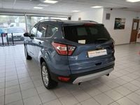 Begagnad Ford Kuga Zetec 120 HK (88 kW) 2019 Blå SUV