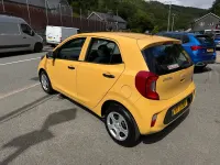 Used Kia Picanto 66 HP (48 kW) 2022 Yellow Hatchback