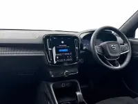 Used Volvo XC40 Plus 161 HP (118 kW) 2025 Silver SUV