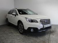 Usado Subaru Outback Premium 175 CV (128 kW) 2015 Blanco Familiar