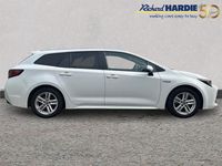 Used Toyota Corolla 181 HP (133 kW) 2020 White Estate