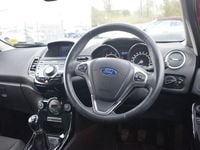 Used Ford Fiesta Titanium 100 HP (73 kW) 2016 Red Hatchback