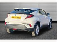 Used Toyota C-HR 122 HP (89 kW) 2023 Pure white SUV