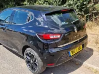 Used Renault Clio Signature 90 HP (66 kW) 2017 Black Hatchback