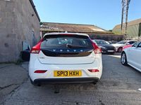 Used Volvo V40 2013 White Hatchback
