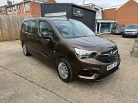 Used Vauxhall Combo Design Edition 110 HP (80 kW) 2020 Brown MPV